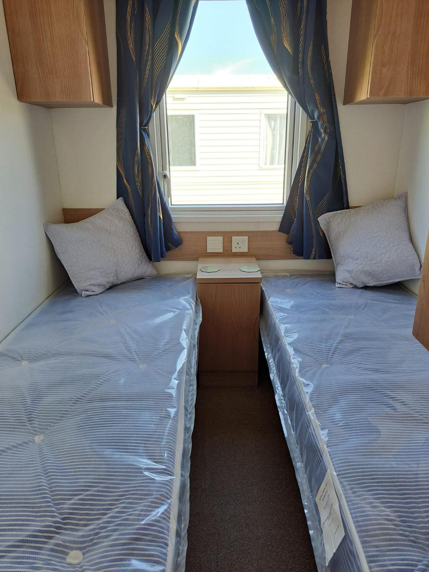 Lyons Robin Hood Caravan Rhyl Sbw 26 Eksteriør billede